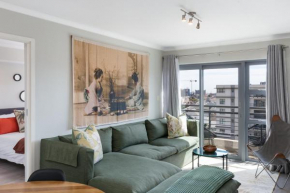 The Paragon Cosmo Sanctuary Sophisticated Mountain & City Views